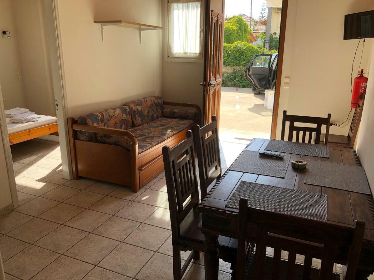 Mythos Suites-Dionysos Apartment Methoni  Exterior foto